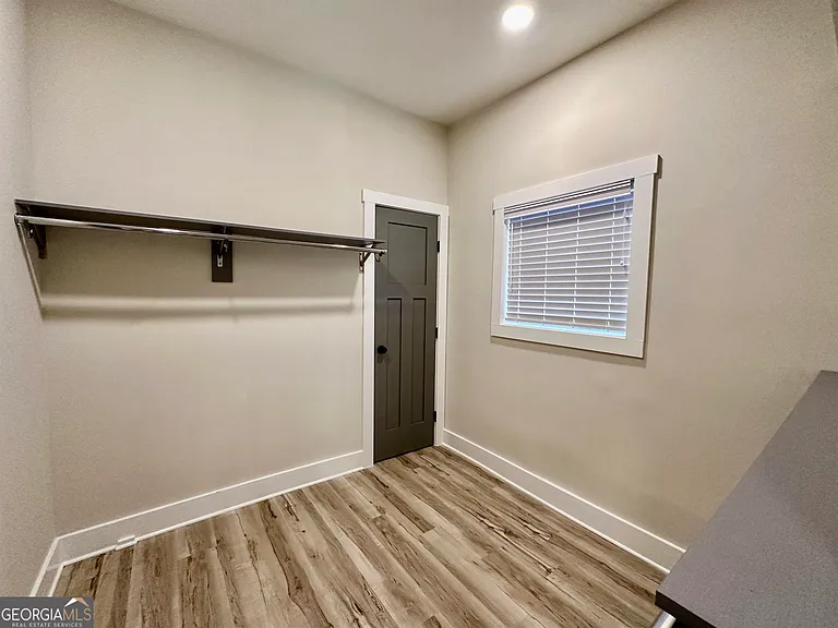 942 Parsons St SW — Photo 13