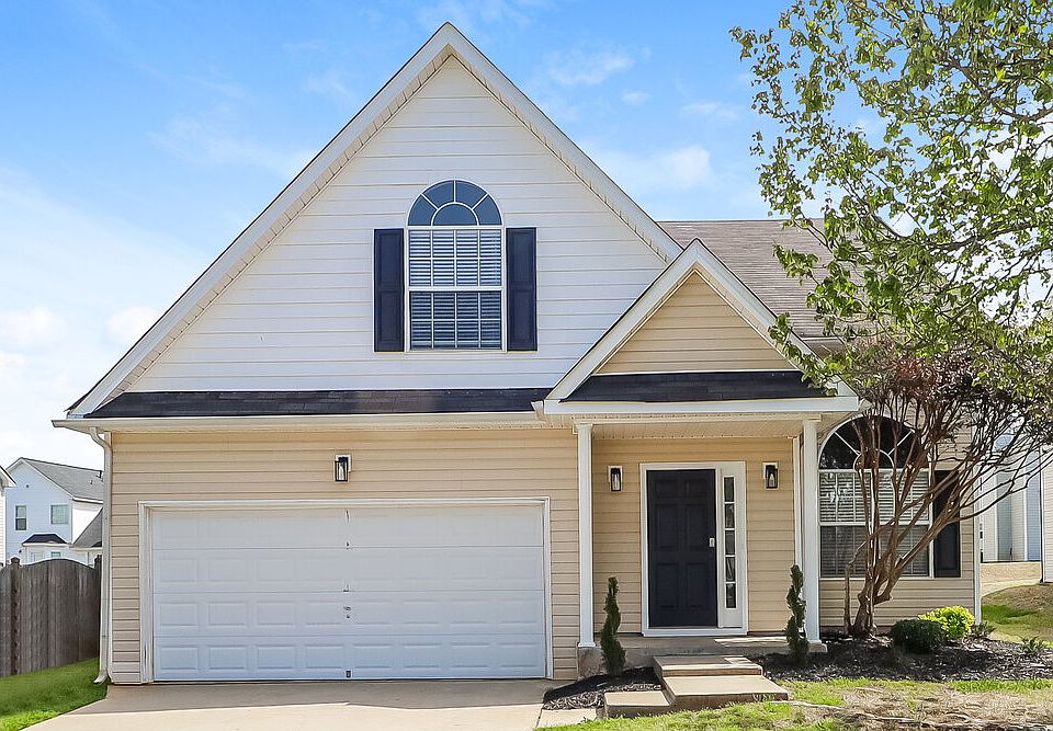 1st image of 20 Grayson Ln