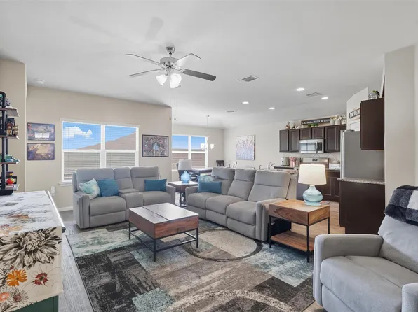 147 Sulphur River Loop, Hutto, TX 78634