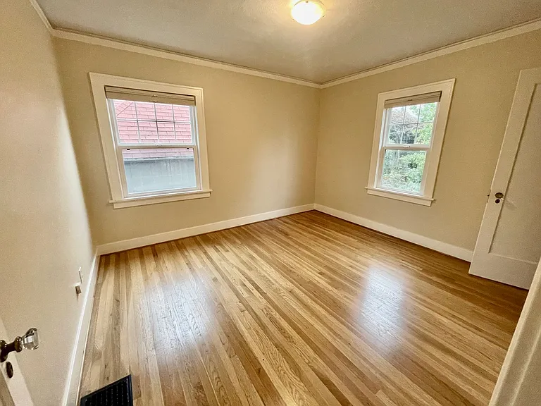 6976 NE Stanton St — Photo 26