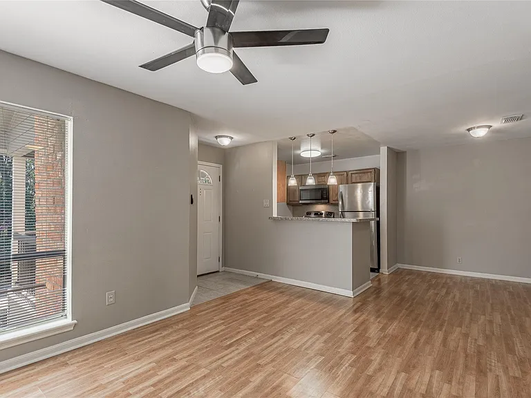 2404 Sycamore Ave #C4 — Photo 7