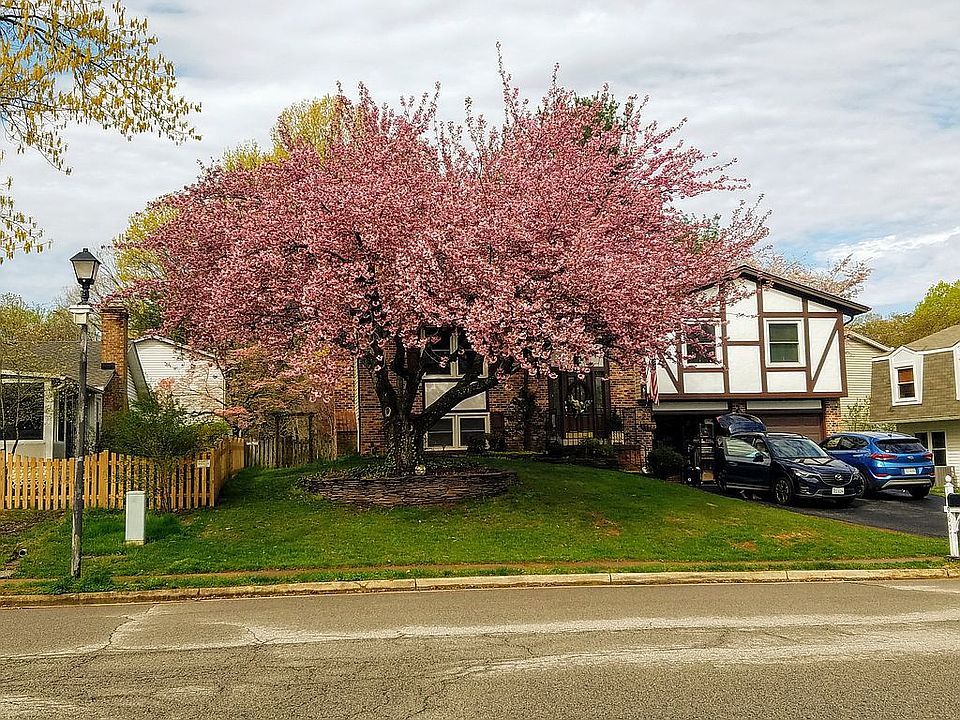 2nd image of 9607 Shipwright Dr