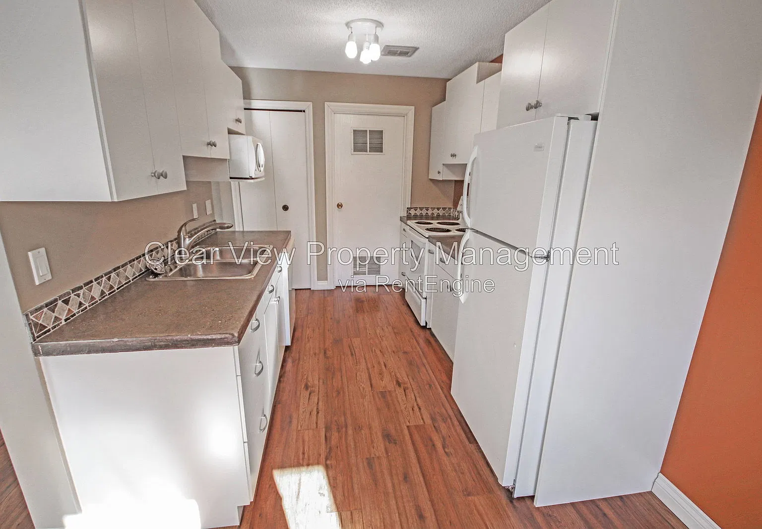 2 bed, 1.0 bath, $1,349 — Photo 4