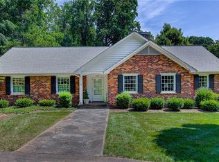 205 N Pine Valley Rd, Winston Salem, NC 27104