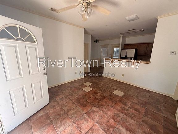 3rd image of 657 Gookin Pl