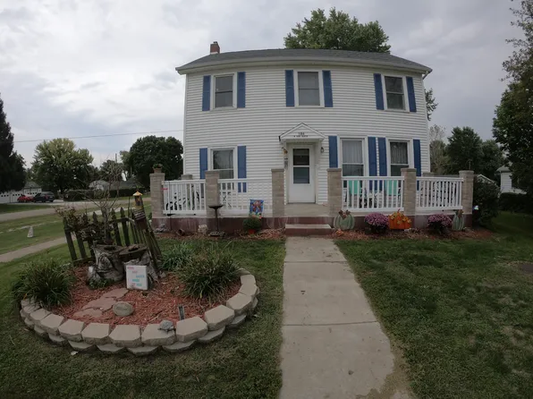 106 W Van Buren St, Brimfield, IL 61517