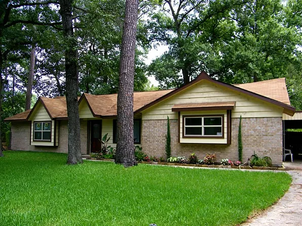15 Woody Creek Dr, Conroe, TX 77301