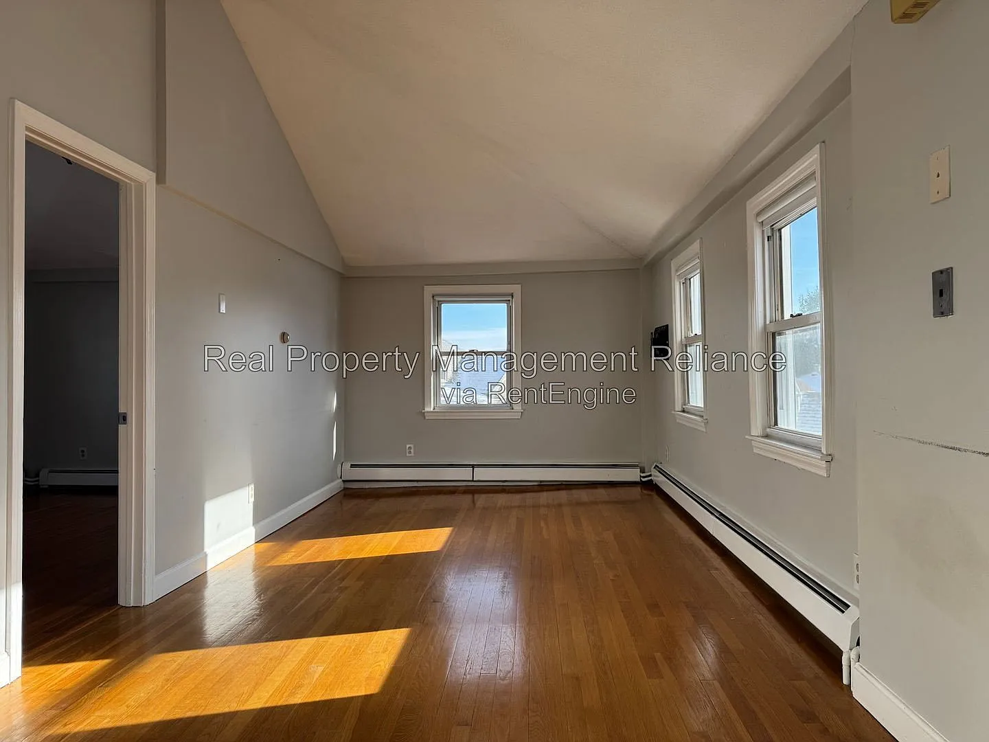 1 bed, 1.0 bath, 449 sqft, $1,950 — Photo 3