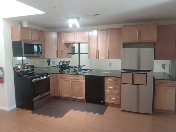 4th image of 1512 Gold Ave SE APT E