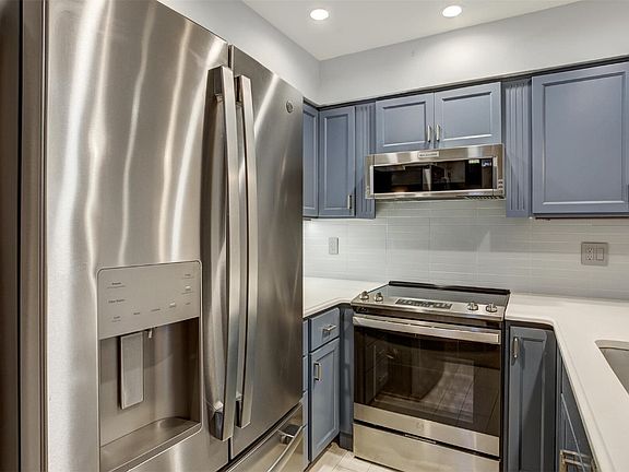 3rd image of 306 S French Street UNIT I