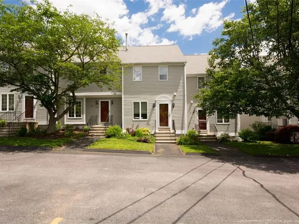 838 Bullocks Point Ave, Riverside, RI 02915