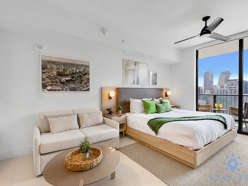 601 NE 1st Ave #ID1227537P
