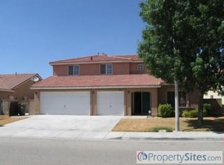 2817 Chaplin Dr, Lancaster, CA 93536