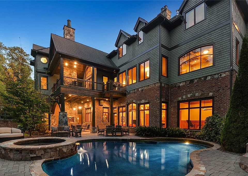 1st image of 2380 Lakefront Ct