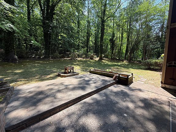 5th image of 4205 King Valley Dr SE
