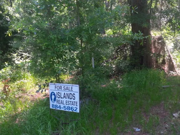 164 Pine Ave, Midway, GA 31320