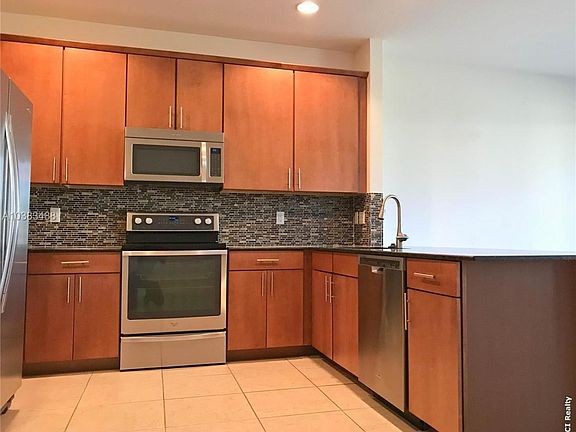 5th image of 13021 Riverwalk Cir S