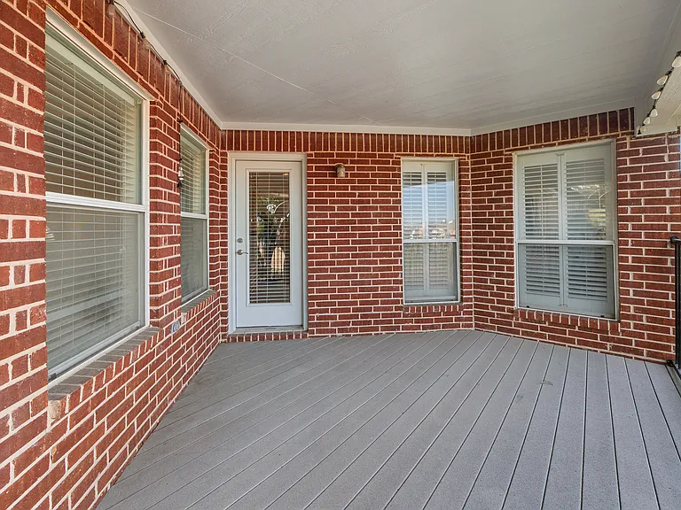 9720 Zembriski Dr — Photo 31