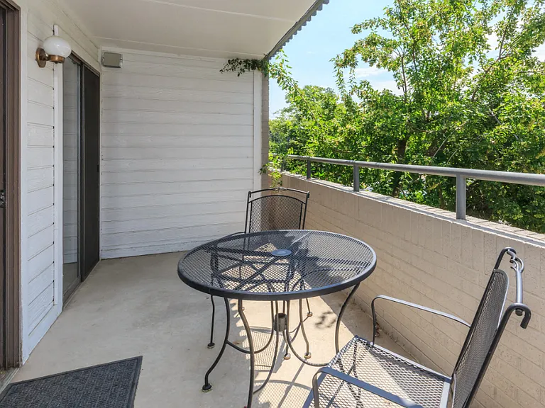 Retreat at Water's Edge | Colorado Springs, CO Apartments