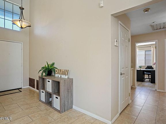 4th image of 15261 Begonia Dr