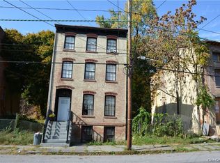 82 Lander St, Newburgh, NY 12550