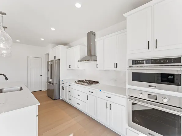 1256 Hadley Hills Dr NE, Rochester, MN 55906