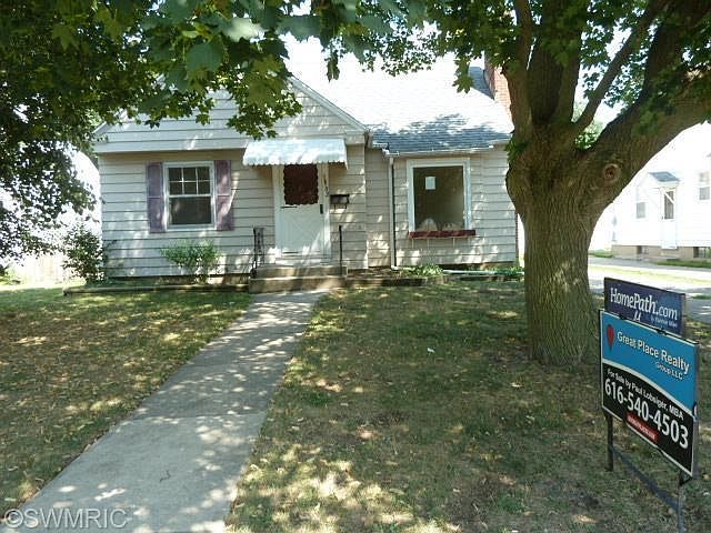 1st image of 1802 Tamarack Ave NW