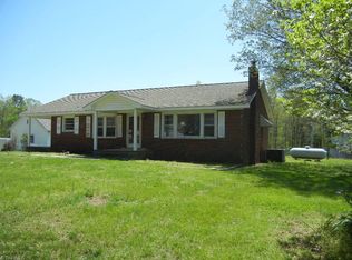 490 Frank Fleer Rd, Lexington, NC 27292