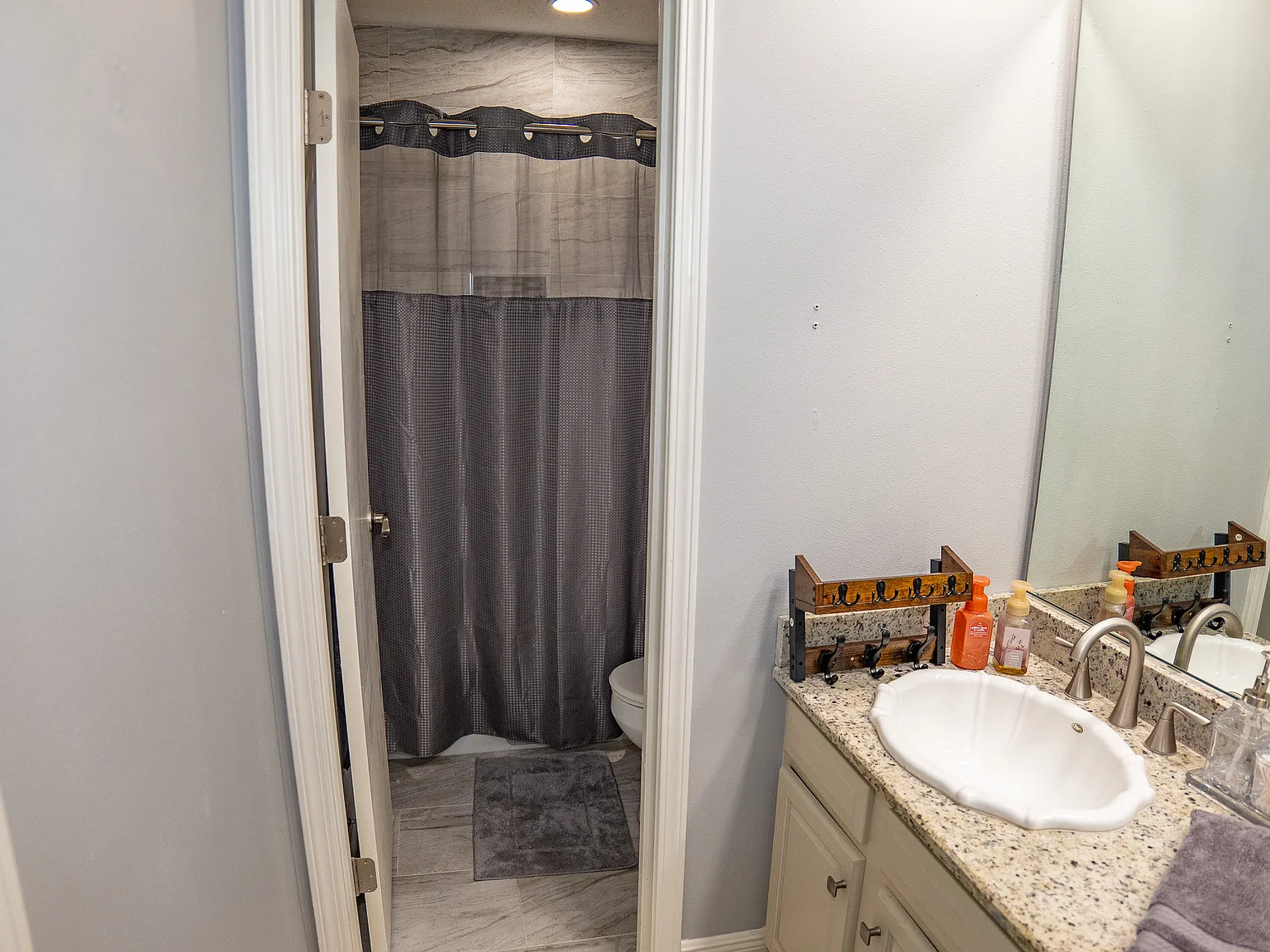 4 bed, $4,500 — Photo 3