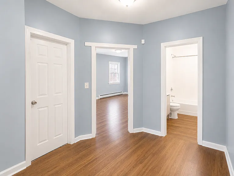 1055 Capitol Ave — Photo 4