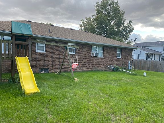 3rd image of 1514 Highland Pl