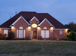 242 Kearns Cir, Atoka, TN 38004