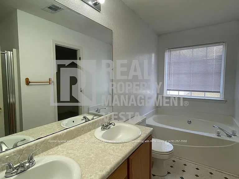 451 Crabapple Pl — Photo 8