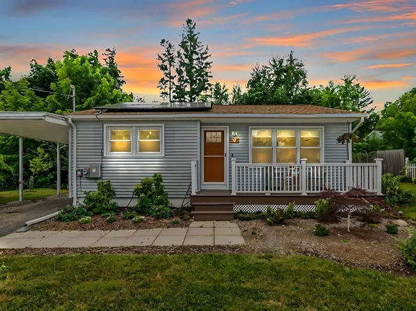 9 Jersey Dr, Worcester, MA 01606