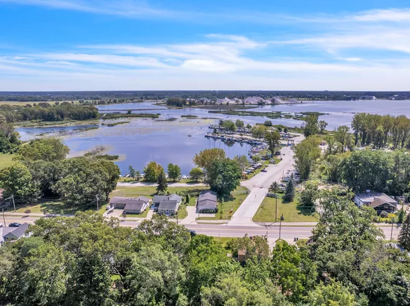 1929 Lake Ave, Muskegon, MI 49445