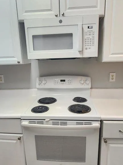 476 River Oaks Dr #64L — Photo 7
