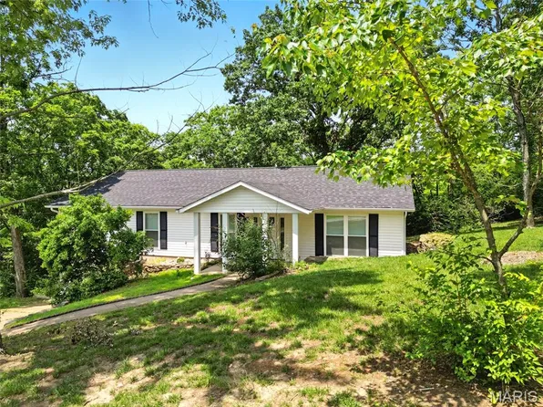 6905 Scenic View Dr, Cedar Hill, MO 63016