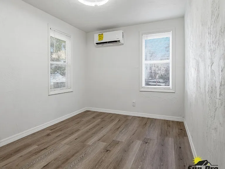 215 Live Oak Ave #1 — Photo 6