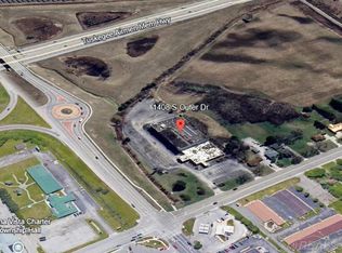 1408 S Outer Dr, Saginaw, MI 48601