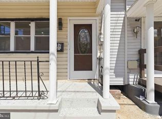 17 E Main St, Tremont, PA 17981