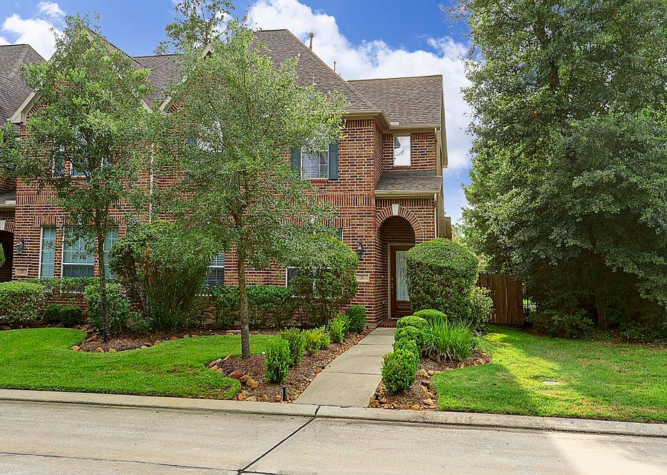 1st image of 31 Avenswood Pl