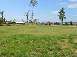 177 6th Ave, Onalaska, TX 77360