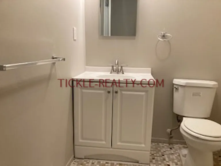 Creekwood Apartments - Farmington — Photo 17