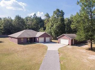 6254 Dixie Rd, Milton, FL 32570