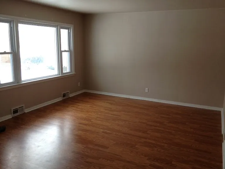 1111-1115 E Hazard Ave — Photo 7