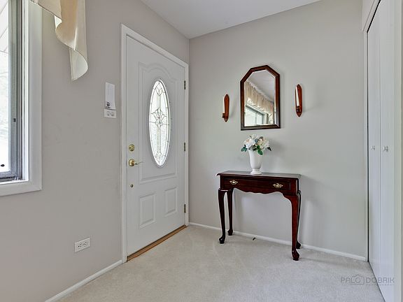 4th image of 535 Hillcrest Blvd