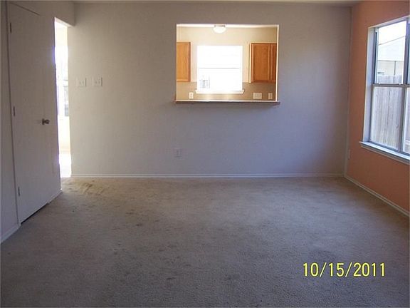 4th image of 6007 Green Heather Ln