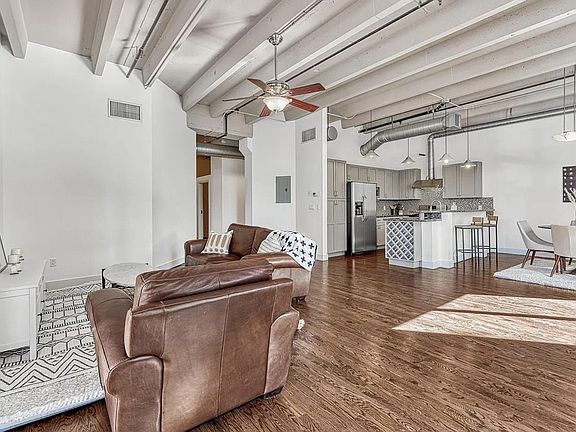 4th image of 1800 Lawrence St APT 401