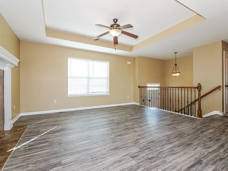 704 Fall Creek Cir — Photo 6