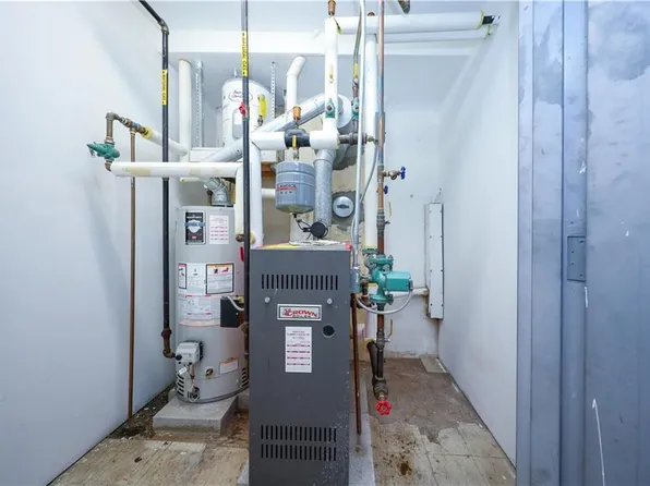 2492 Gerritsen Avenue image 20 of 29